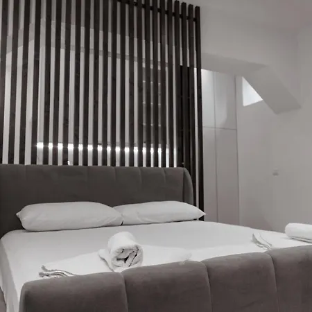 Britney'S Apartments Tirana Exterior photo