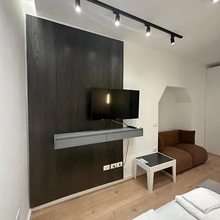 Britney'S Apartments Tirana Exterior photo